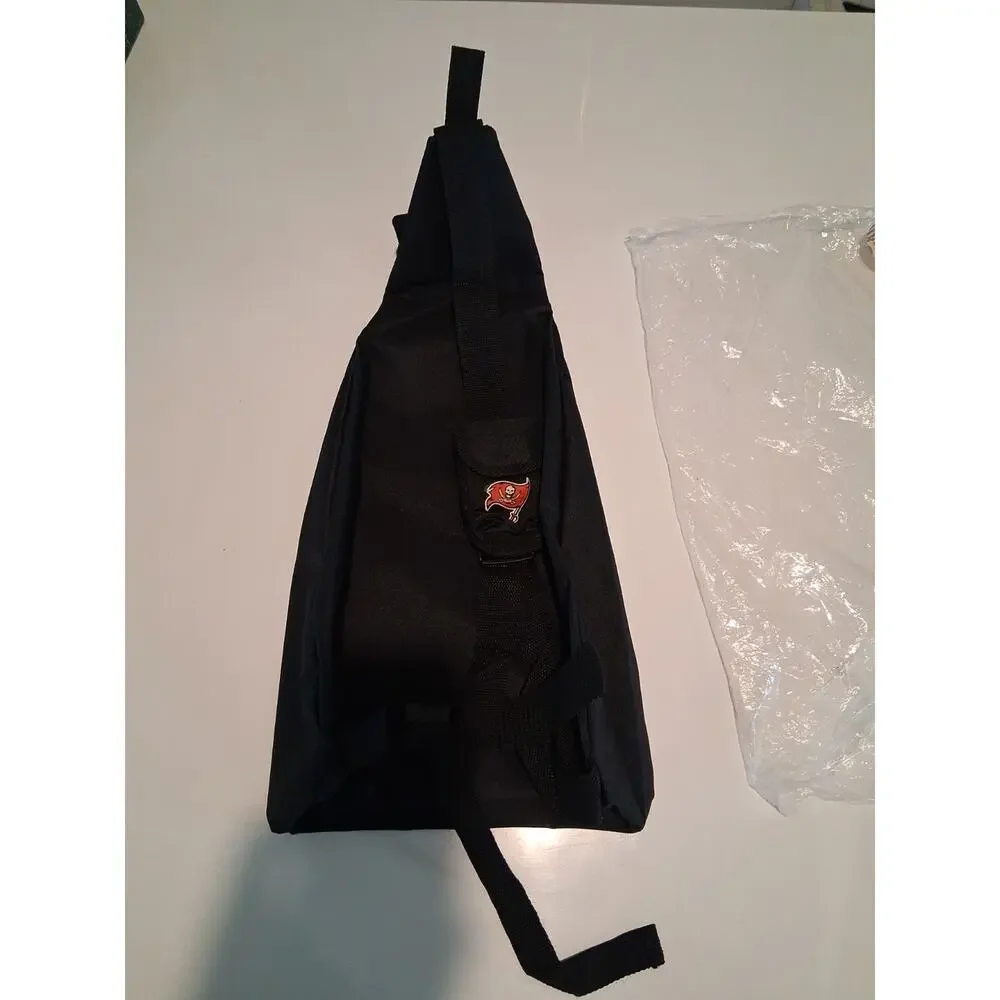 VTG Tampa Bay Buccaneers Dodge 30 Seasons 1976-2005 Black Sling Backpack Bag NOS